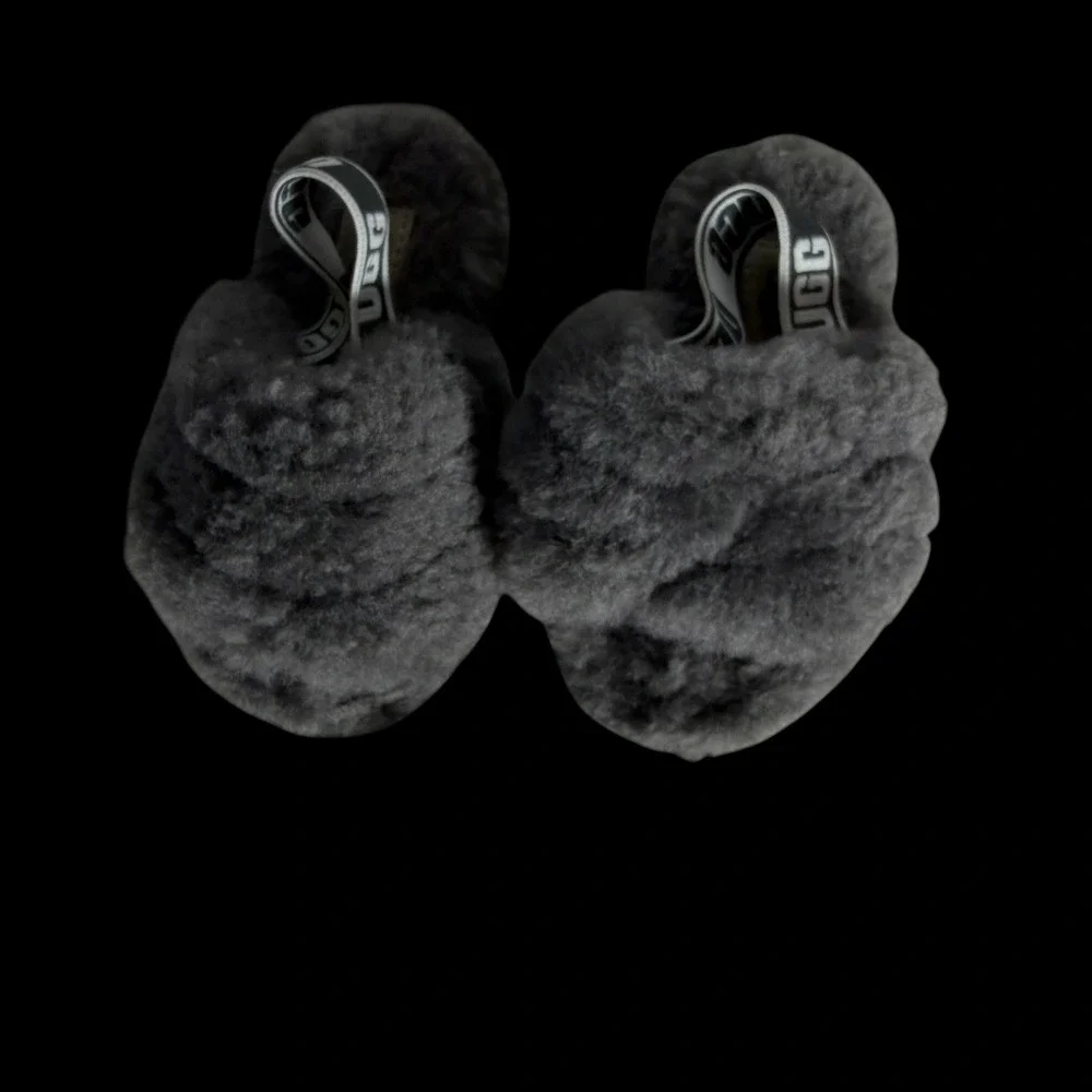 UGG Fluff Yeah Charcoal‎ Gray Sheepskin Slide Sandals Kids Size 6 S/N 1098575T